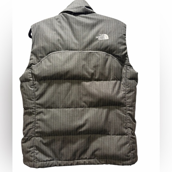 The North Face 700 Nuptse Gray White Pine Stripe Puffer Vest - Picture 2 of 6